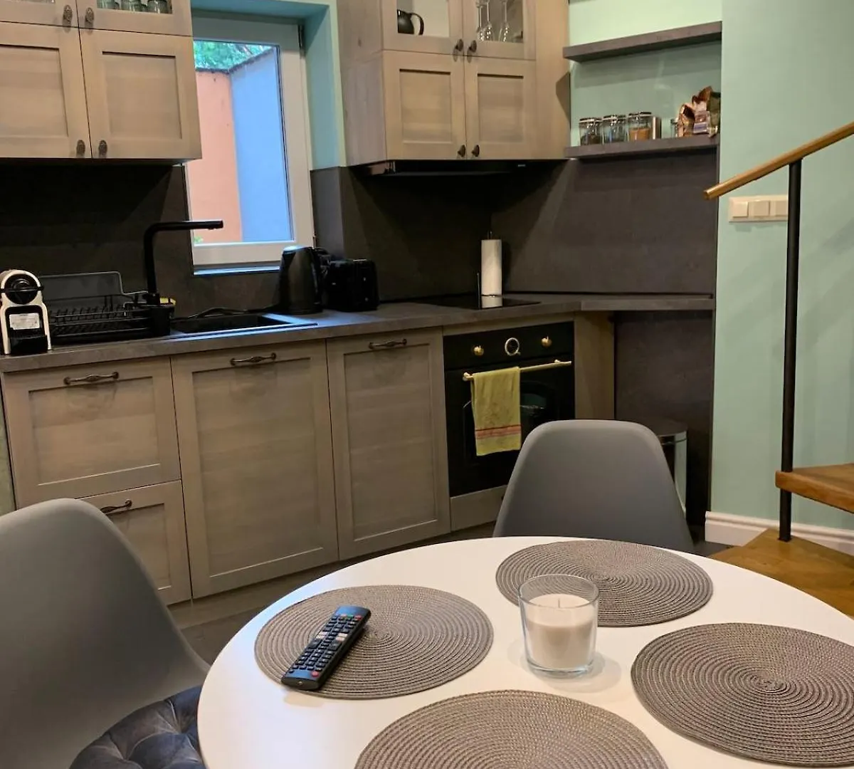شقة Cozy Townhouse In The Heart Of صوفيا 0*,